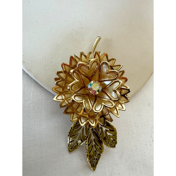 Vintage CORO Plique A Jour Flower Heart Filled Brooch Pin AB Center Gold Tone - Picture 2 of 6